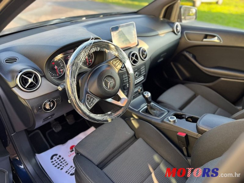 2018' Mercedes-Benz B-Klasa 180 photo #2