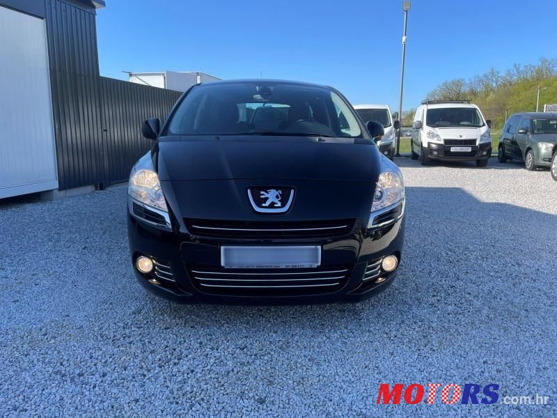 2013' Peugeot 5008 1,6 Hdi photo #2