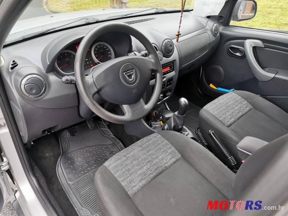 2011' Dacia Duster 1,6 16V photo #5