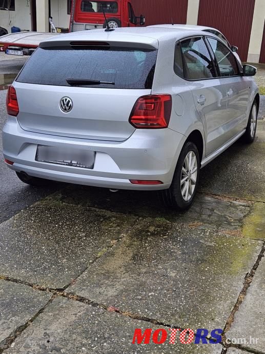 2016' Volkswagen Polo photo #4