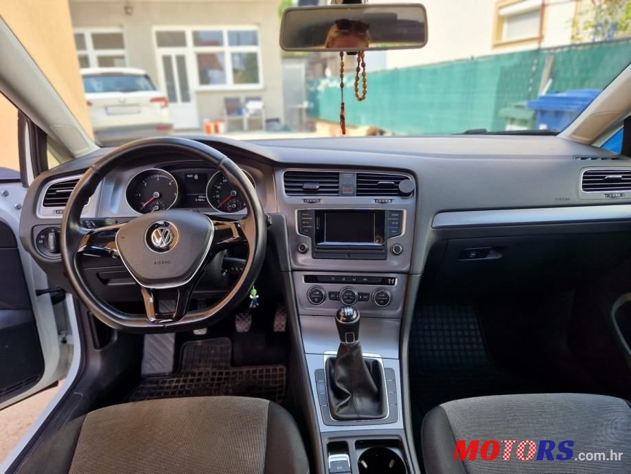 2016' Volkswagen Golf 7 1,6 Tdi photo #4