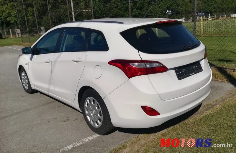 2014' Hyundai i30 Cw 1,4 Crdi photo #3