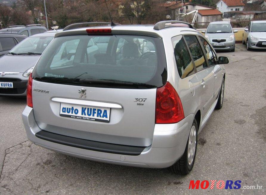 2006' Peugeot 307 Sw 1,6 16V Hdi photo #2