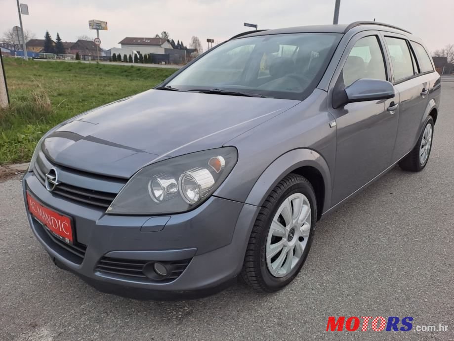 2005' Opel Astra Karavan photo #1