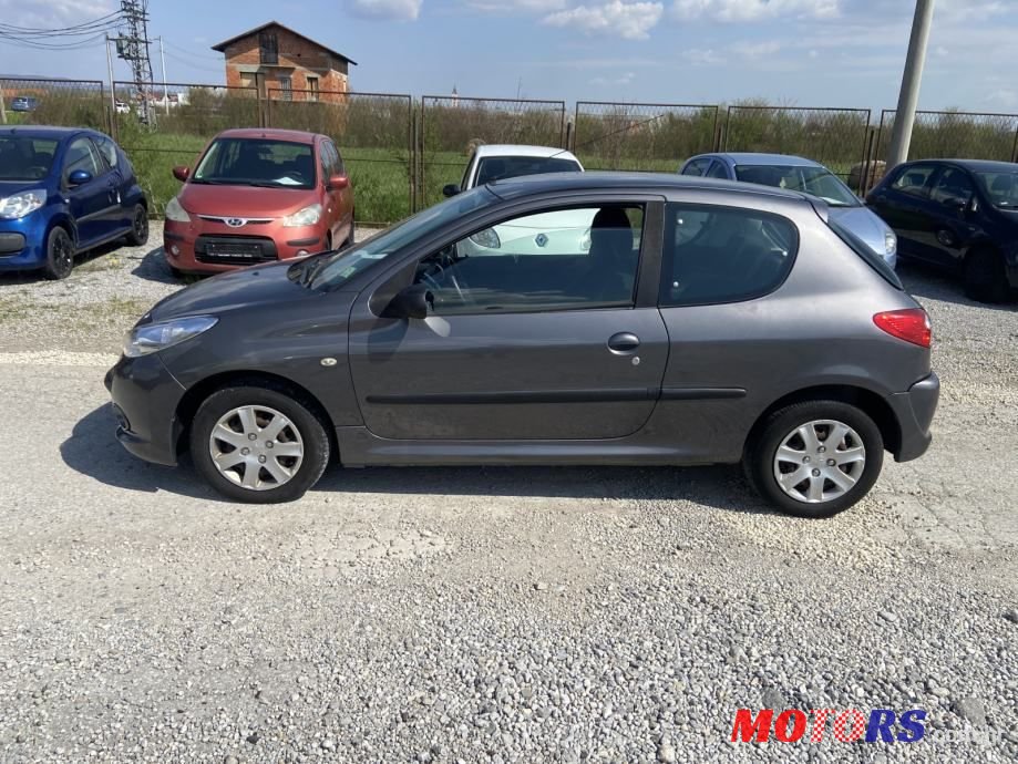 2010' Peugeot 206 1,4 photo #2