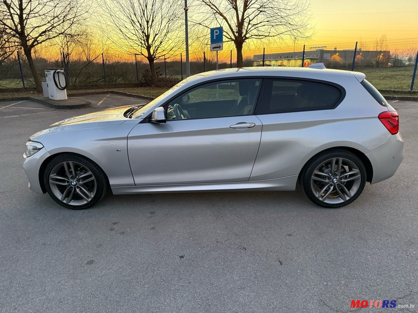 2016' BMW Serija 1 118D photo #2