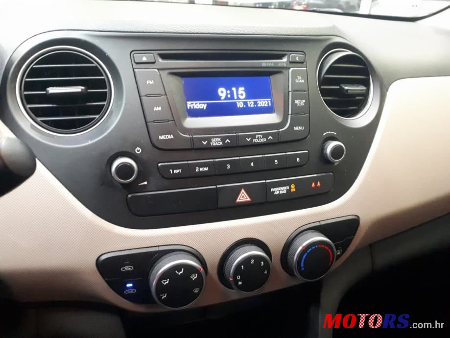 2015' Hyundai i10 1,0 photo #5