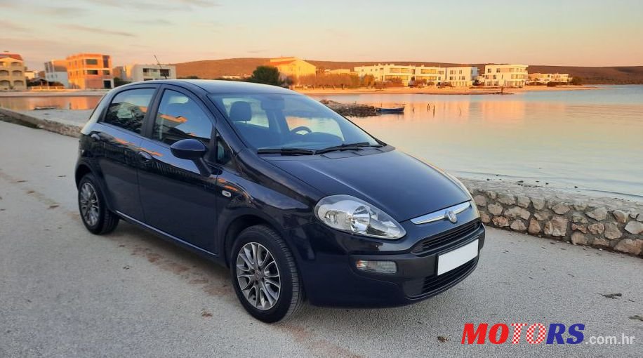 2012' Fiat Punto Evo S&S 1,2 8V photo #1