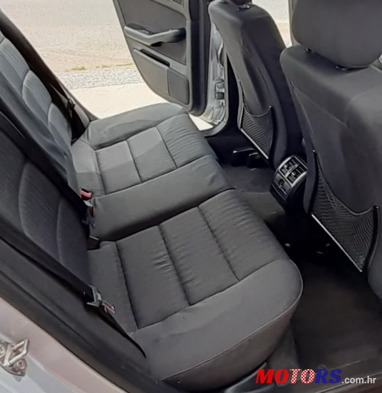 2002' Audi A6 Avant photo #6