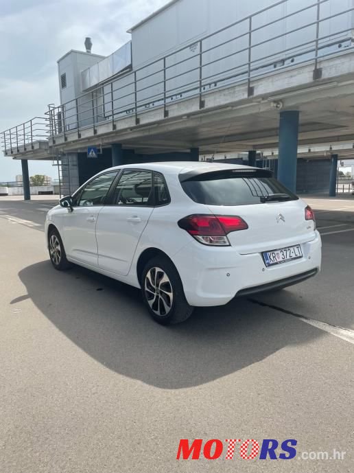 2016' Citroen C4 photo #6