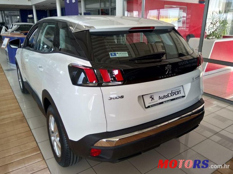 2018' Peugeot 3008 1,6 S&S photo #1