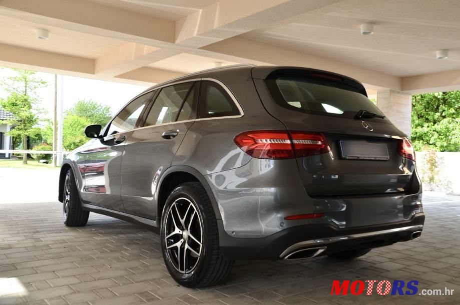 2016' Mercedes-Benz GLC 220 D photo #6