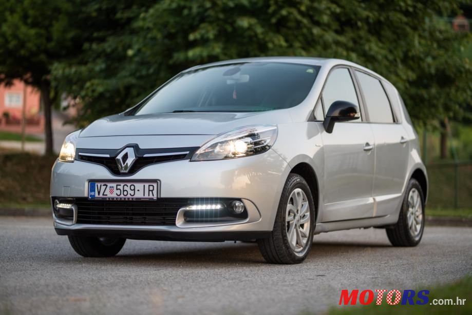 2015' Renault Megane Scenic Dci photo #3