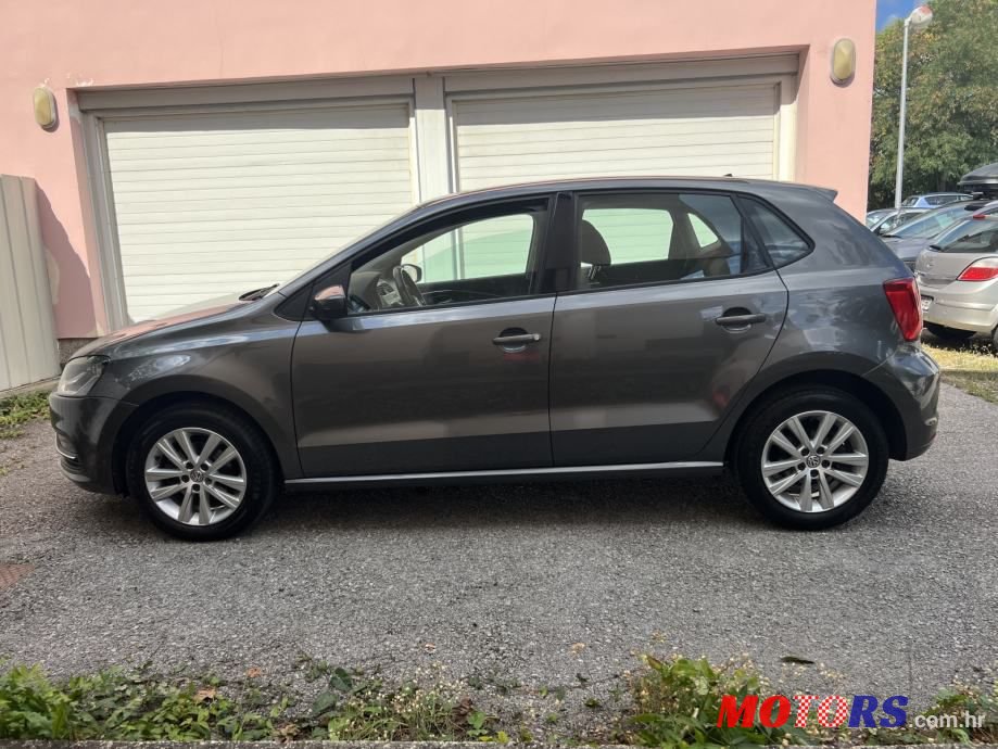 2015' Volkswagen Polo photo #4