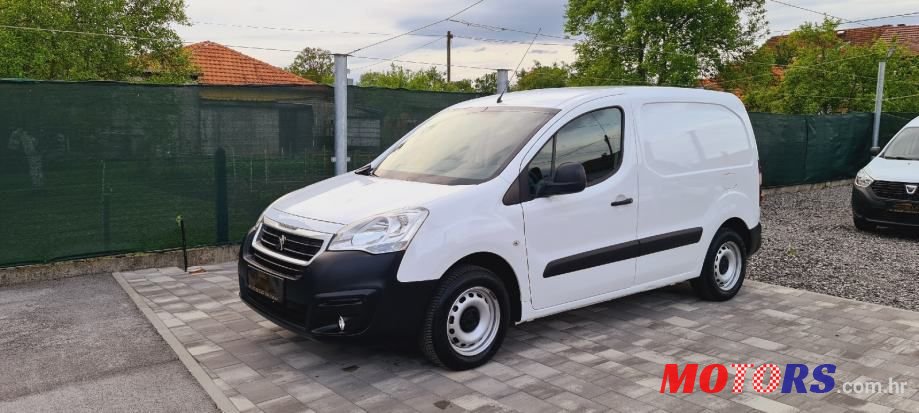 2017' Peugeot Partner photo #3