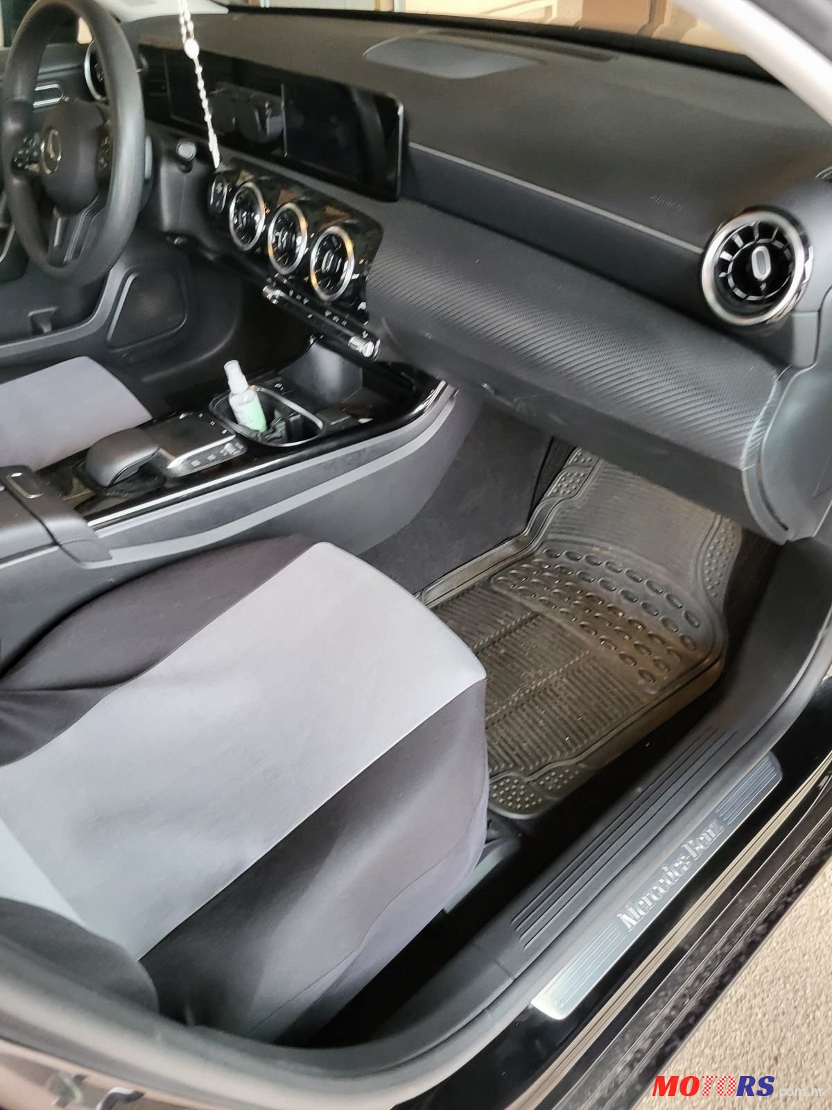 2021' Mercedes-Benz A-Klasa A 180 photo #2