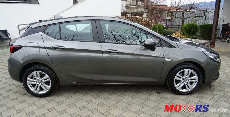 2017' Opel Astra 1.6 Cdti photo #1