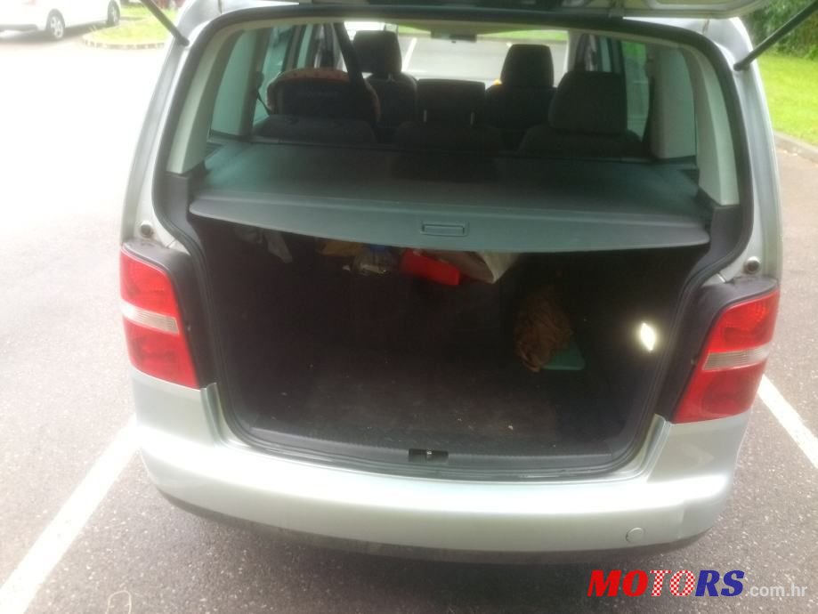 2006' Volkswagen Touran 1,9 Tdi photo #5
