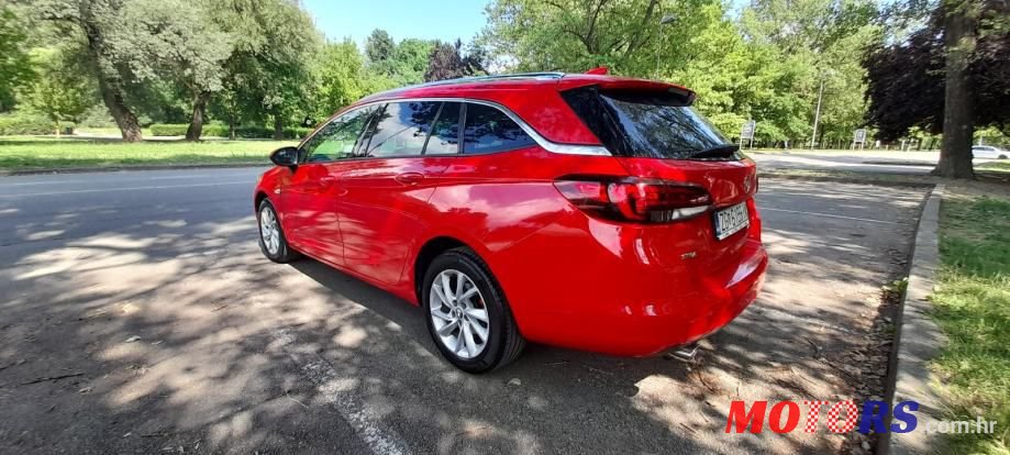 2018' Opel Astra Karavan photo #5