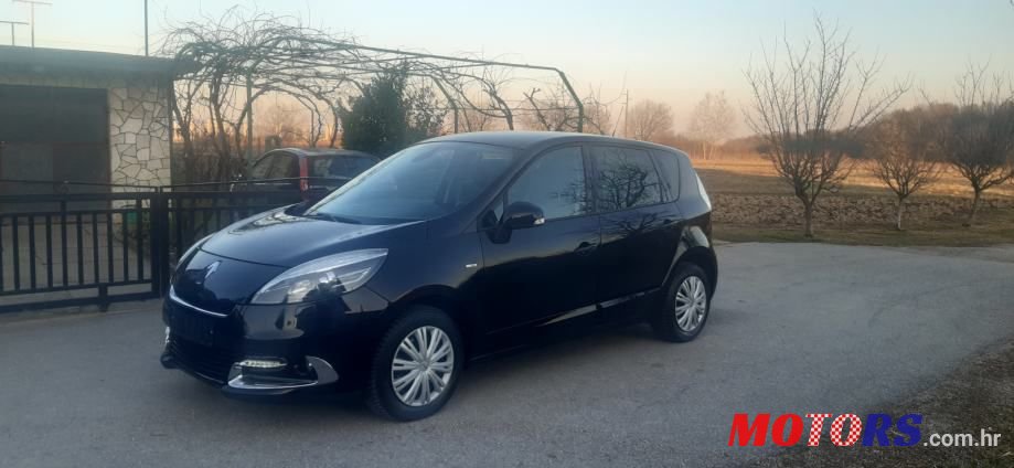 2013' Renault Scenic 1,5 Dci Edc photo #2