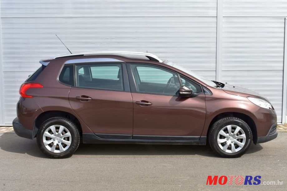 2015' Peugeot 2008 photo #3