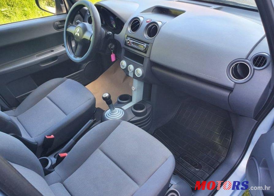 2007' Mitsubishi Colt 1,1 photo #2