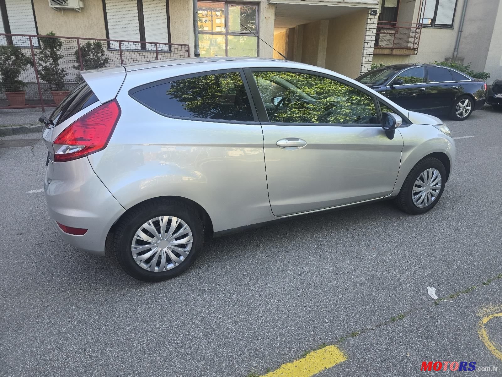 2011' Ford Fiesta 1.6 Tdci photo #2
