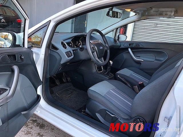2010' Ford Fiesta 1,2 5 16V photo #2