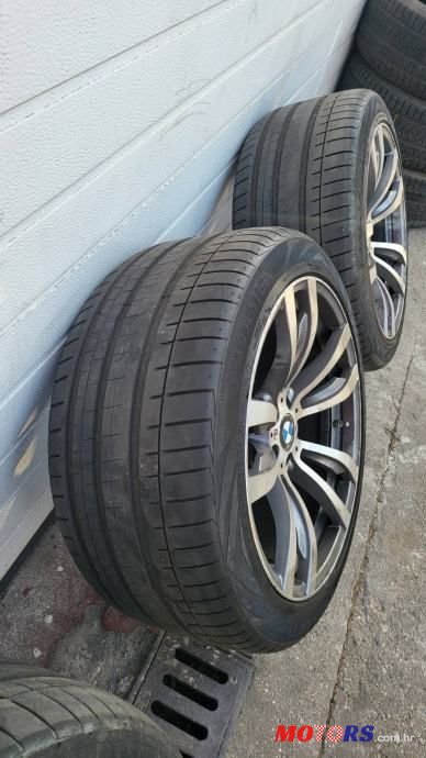 2015' BMW X6 M50D photo #6