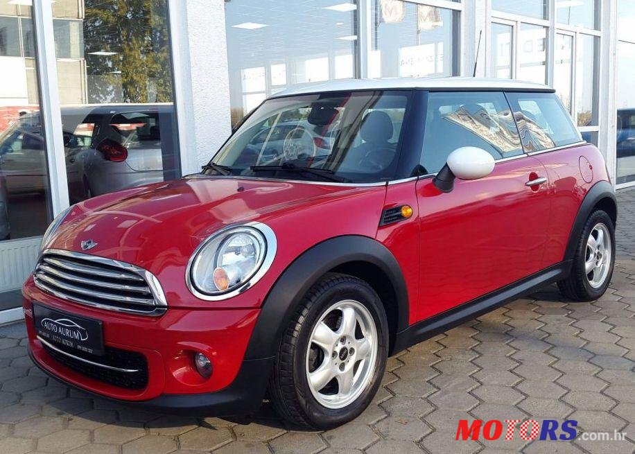 2011' MINI Cooper Cooper D photo #1
