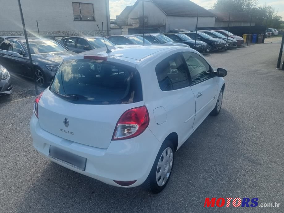 2011' Renault Clio 1,2 16V photo #5