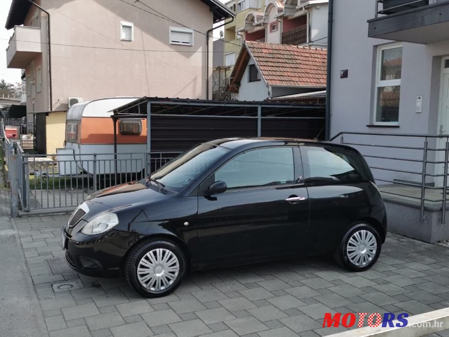 2008' Lancia Y 1,2 photo #5