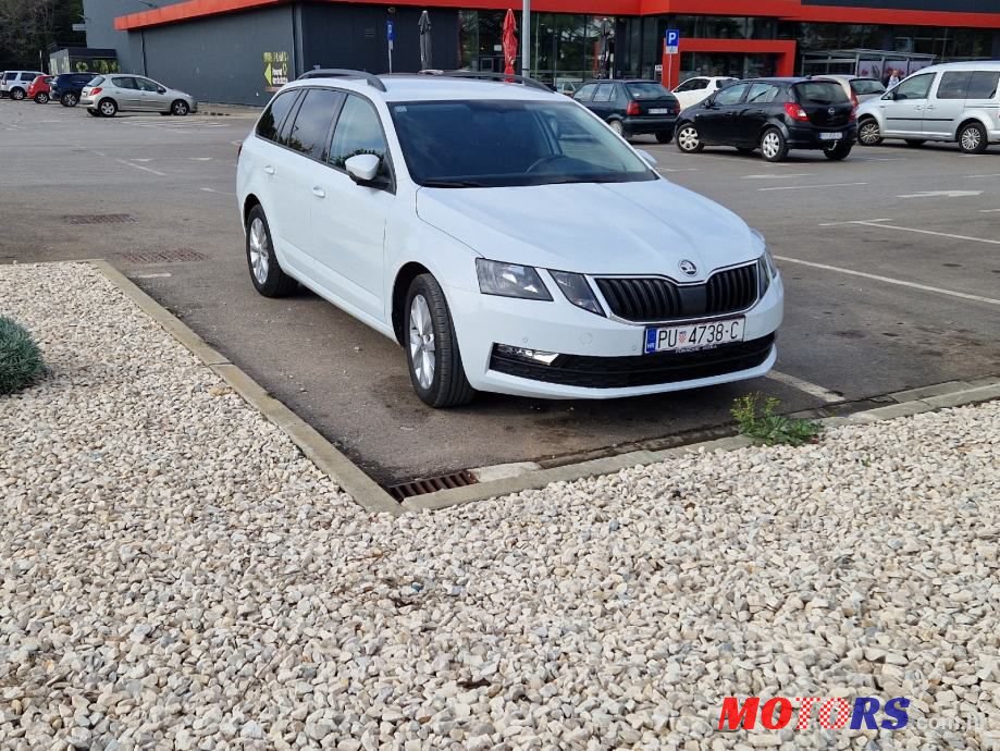 2018' Skoda Octavia Combi photo #2