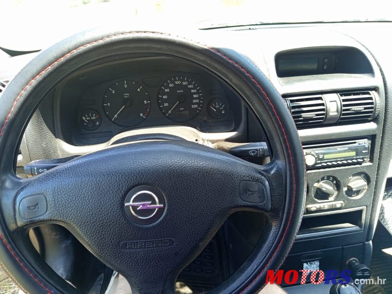 2001' Opel Astra 1,6 photo #6