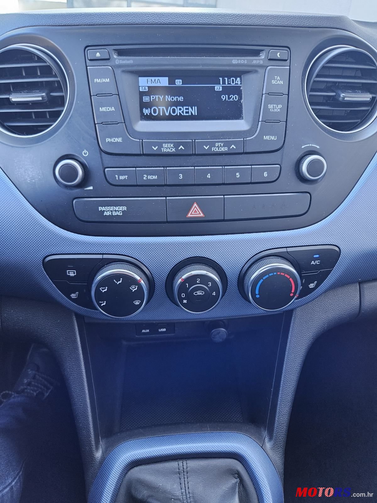 2015' Hyundai i10 1,0 Ilike-Cp2 photo #6