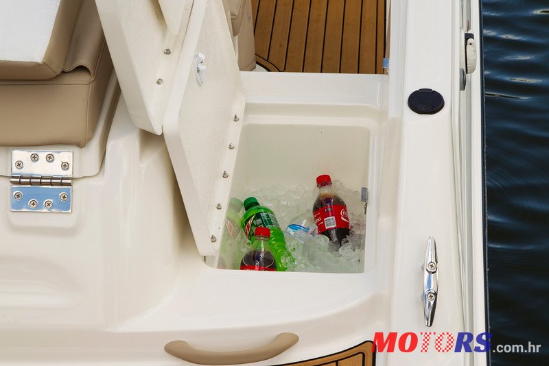 2021' Bayliner VR5 photo #7