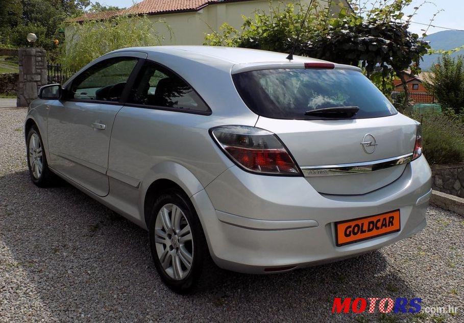 2008' Opel Astra 1,6 16V Sport photo #1