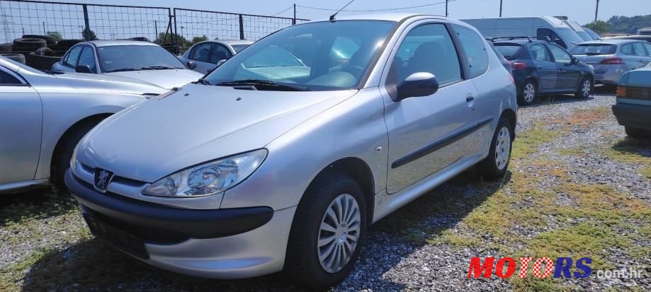 2008' Peugeot 206 photo #2