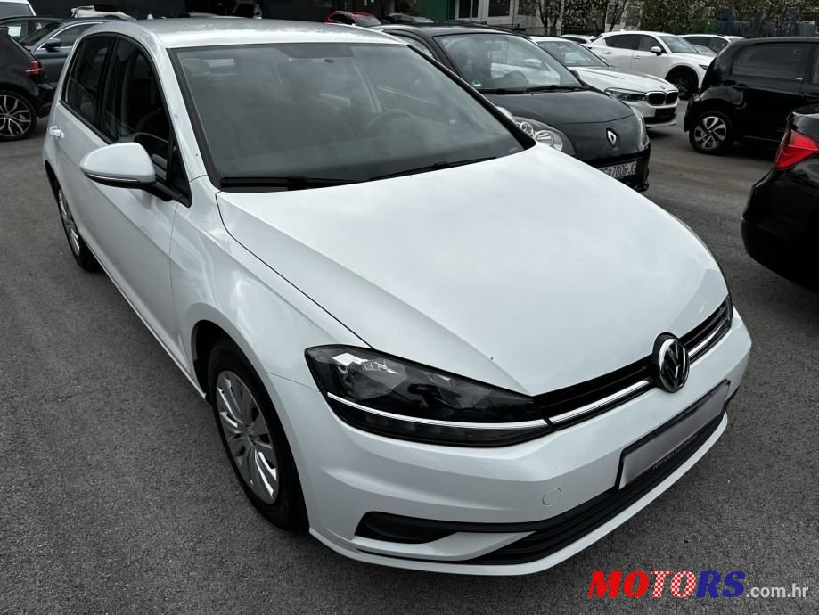 2017' Volkswagen Golf VII 1,6 Tdi photo #3