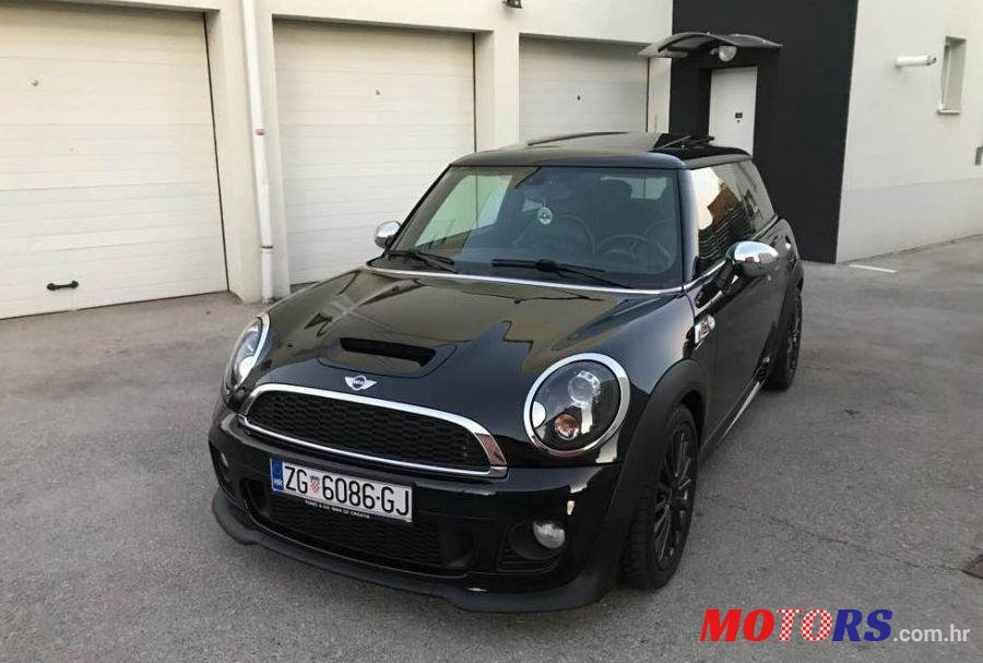 2012' MINI Cooper Cooper Jcw photo #2