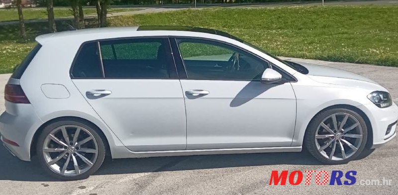 2017' Volkswagen Golf VII 1,6 Tdi Bmt photo #2