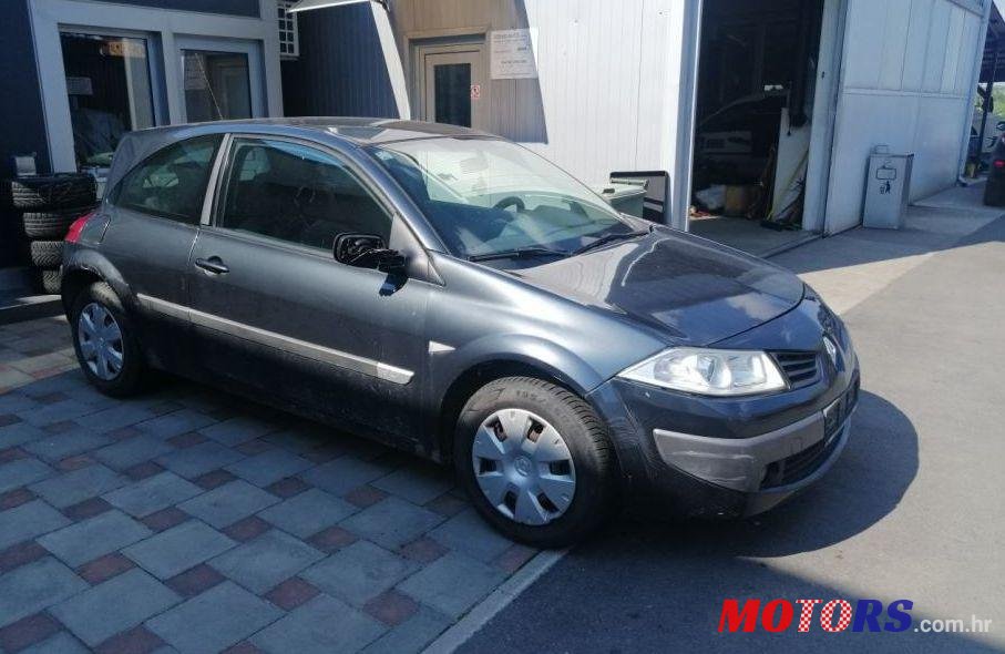 2006' Renault Megane photo #1