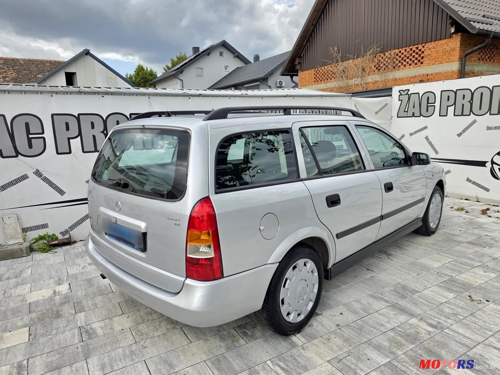 2008' Opel Astra Karavan photo #3