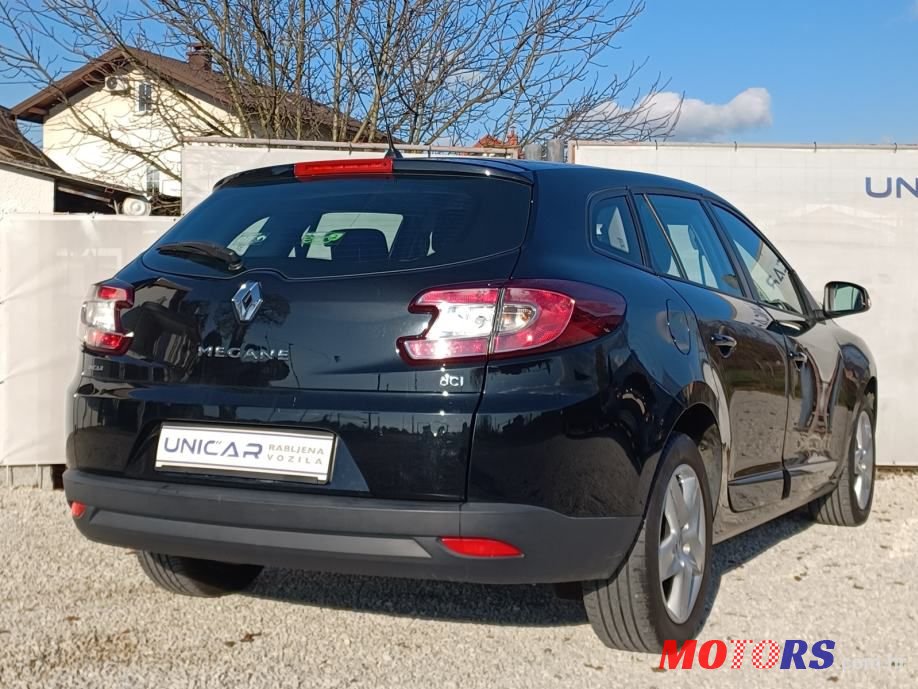 2015' Renault Megane Grandtour photo #3