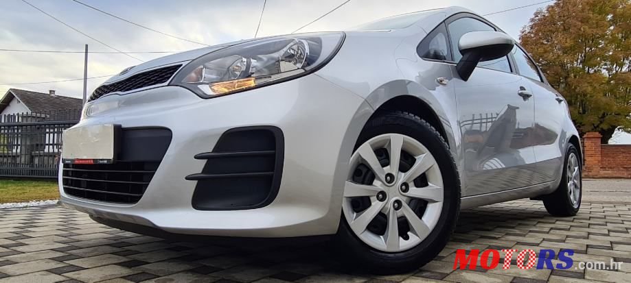 2015' Kia Rio photo #2