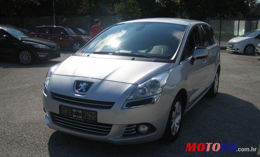 2013' Peugeot 5008 1,6 Hdi photo #2