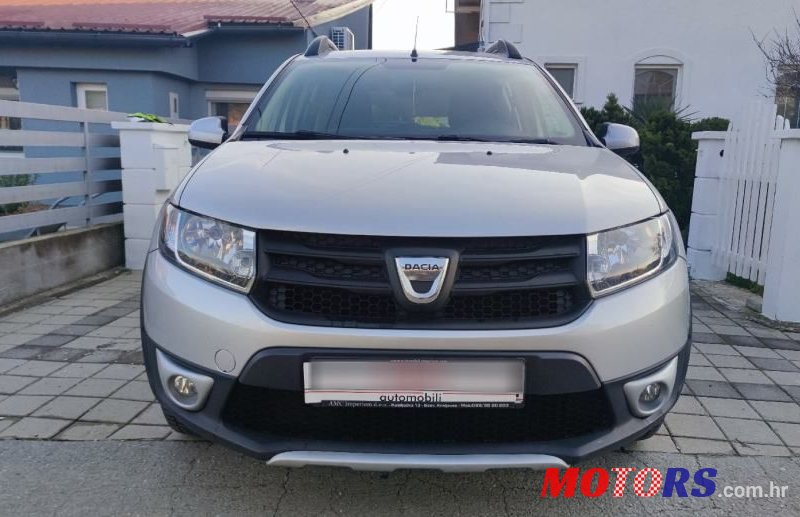 2015' Dacia Sandero photo #3