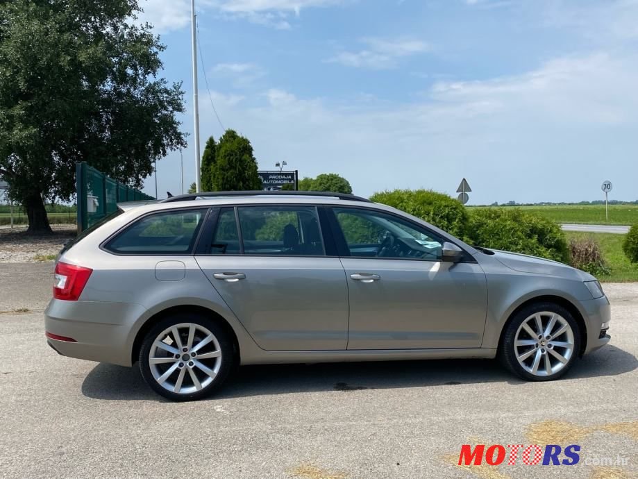 2019' Skoda Octavia Combi photo #6