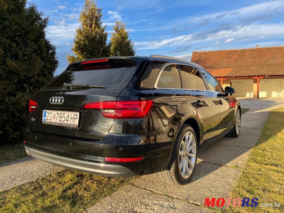 2016' Audi A4 Avant photo #2