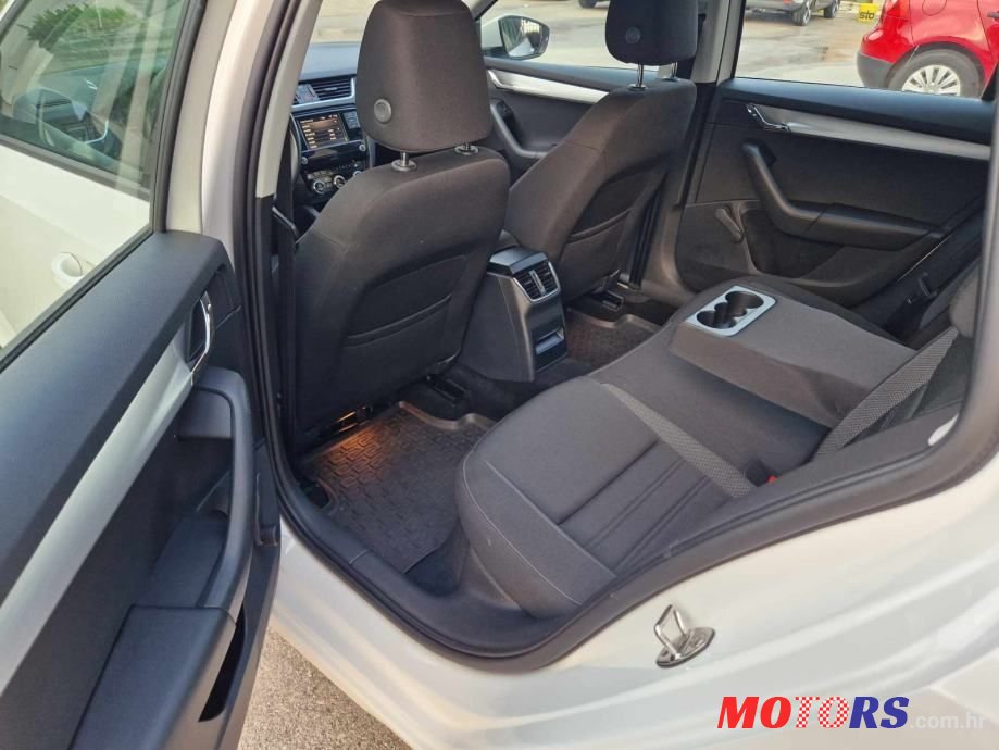 2019' Skoda Octavia Combi photo #4